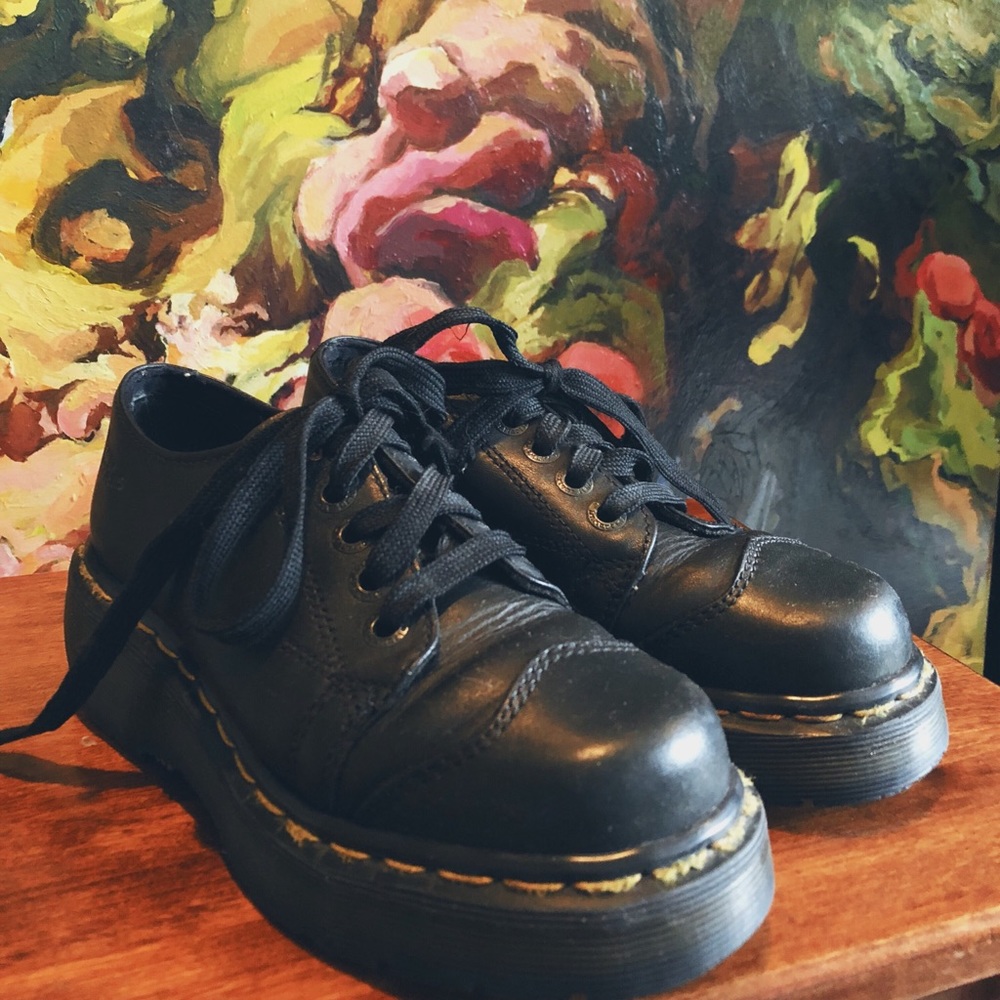 Dr. Martens Black Leather Shoes Size 6